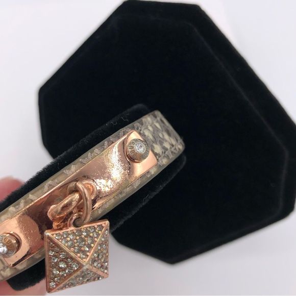 Henri Bendel Snakeskin Leather Rose Gold Adjustable Bracelet Rhinestone Pyramid - Picture 6 of 11